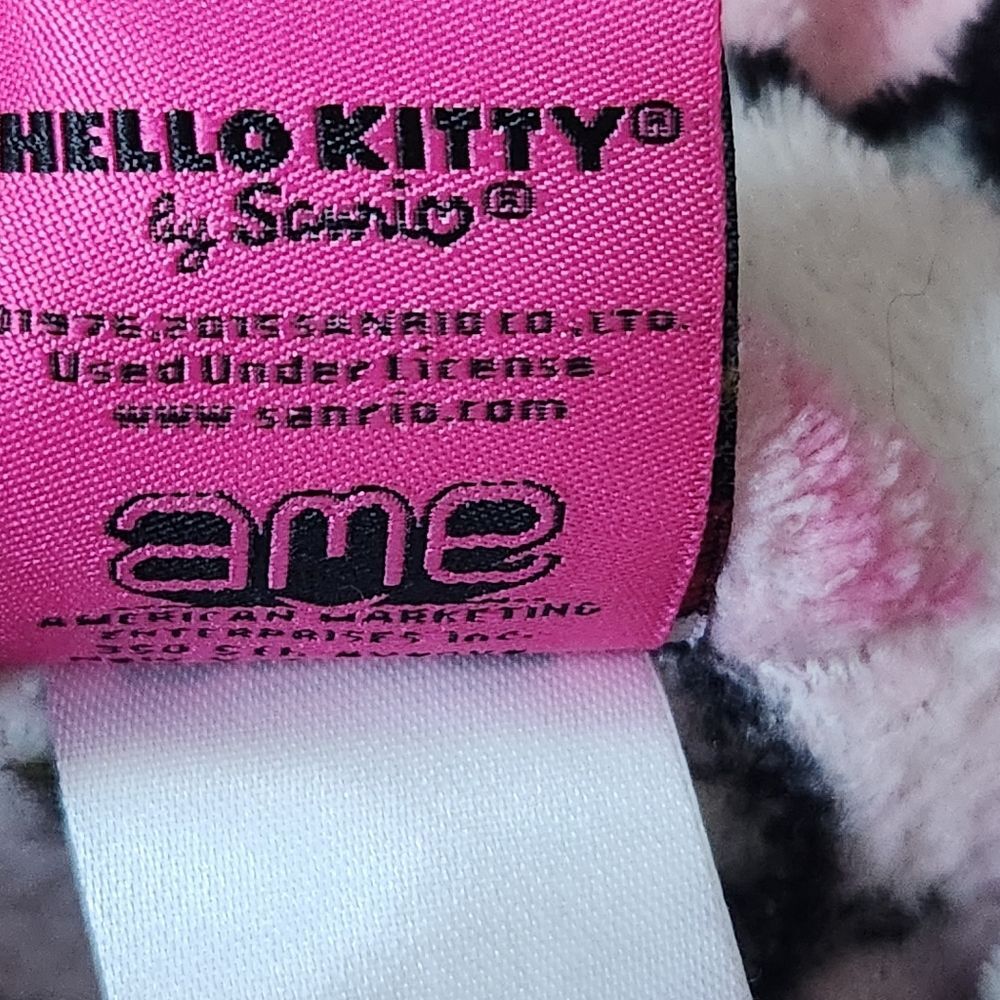 Hello Kitty Pink Robe Size 3T - Picture 6 of 16